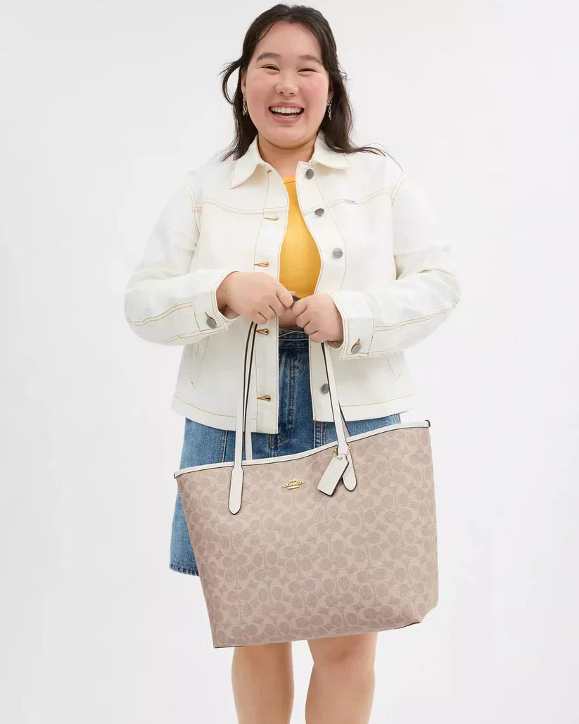 Coach City Tote Bag In Signature Canvas